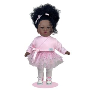 Maria-balerina ruhában – Nines d’Onil élethű játékbaba